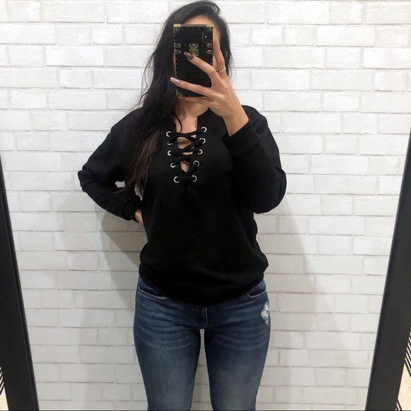 JUSTIFY Black Criss Cross Sweatshirt - Picture 1 of 5